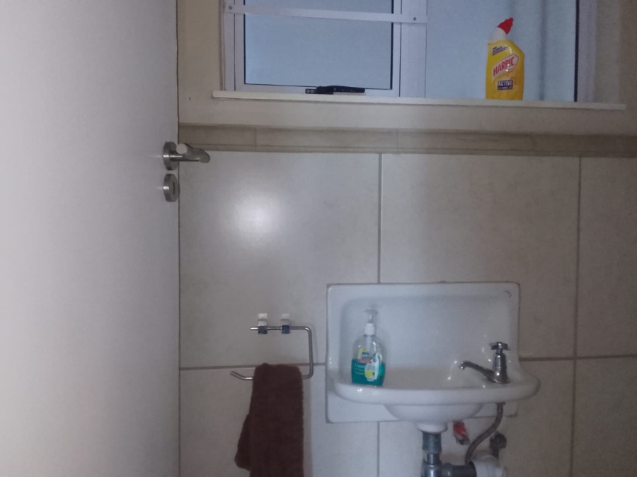 To Let 3 Bedroom Property for Rent in Quigney Eastern Cape